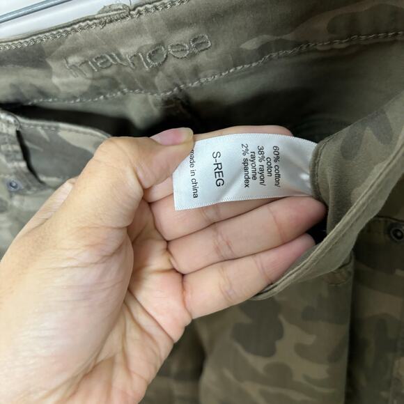 Maurice's Camo Skinny Pants Women's Size Small Regular - Picture 5 of 9